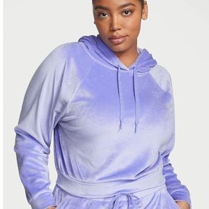 VS MED VERYWINKLE Velour Pullover Hoodie